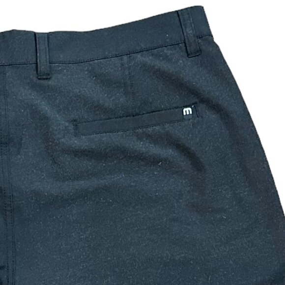 Travis Mathew Black/Charcoal 9" Golf Chino Flat Front Shorts Size 36 - Picture 4 of 6